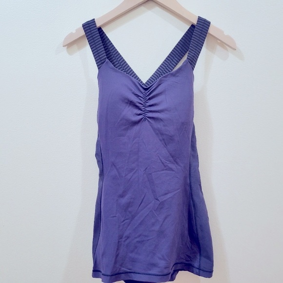 Lululemon active top - Picture 1 of 8